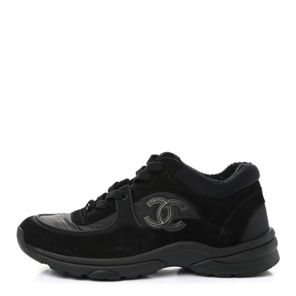 Chanel 2018 Interlocking CC Logo Sneakers. - Picture 4 of 6